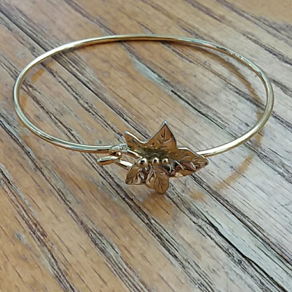 Vintage Leaf Bangle